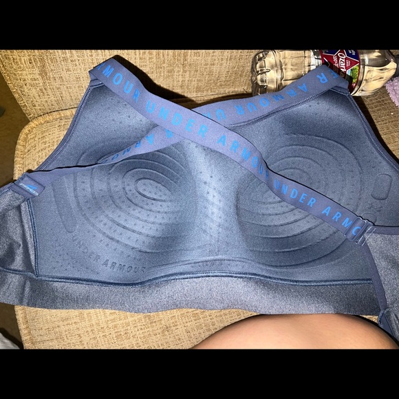 Under Armour Infinity sports bra - Picture 2 of 4